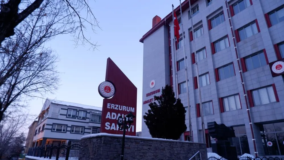 Polisten Erzurum merkezli 20 ilde 