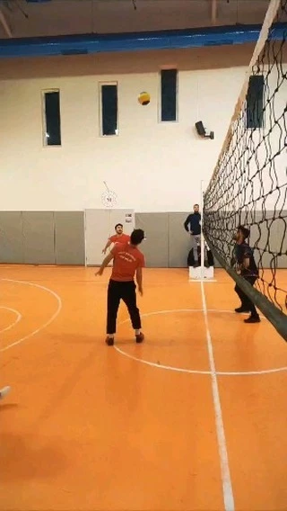 Aşkale Gençlik Merkezi, Voleybol Tutkunlarını Bir Araya Getiriyor!