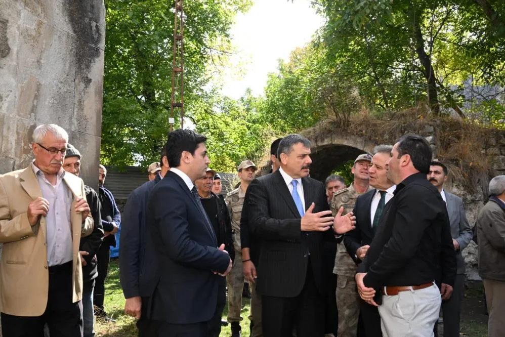 Vali Mustafa Çiftçi, Tortum ve Uzundere İlçelerinde incelemelerde bulundu 