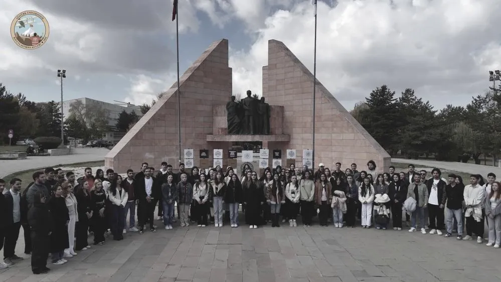 Gençlerden Cumhuriyet’in kazanımlarına vurgu